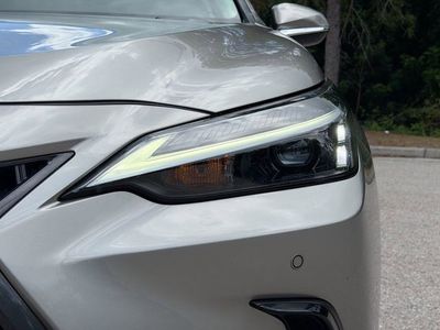 2025 Lexus NX — photo 9 view