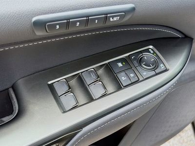 2025 Lexus NX — photo 22 view