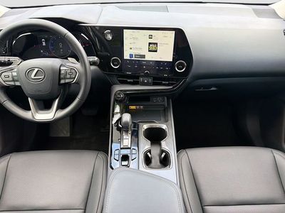 2025 Lexus NX — photo 19 view