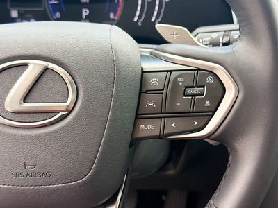 2025 Lexus NX — photo 38 view