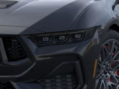 2026 Ford Mustang - Photo 18