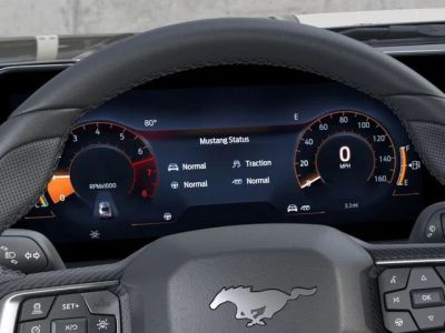 2026 Ford Mustang - Photo 13