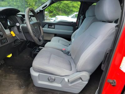 2013 Ford F-150 — engine compartment view