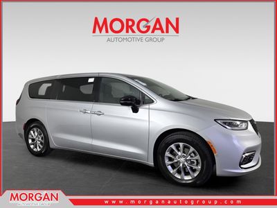 2026 Chrysler Pacifica Limited in Silver — front three-quarter view