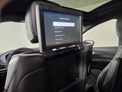 2026 Chrysler Pacifica — photo 13 view