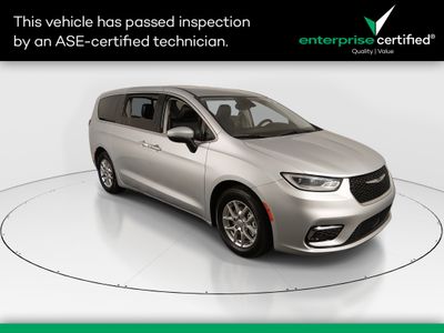 2023 Chrysler Pacifica Touring L FWD — front three-quarter view
