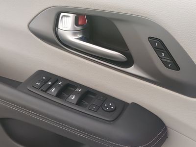 2023 Chrysler Pacifica — photo 19 view