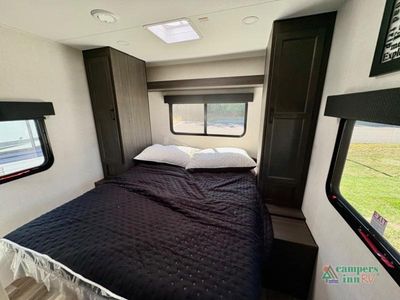 2026 Venture RV SportTrek - Photo 36