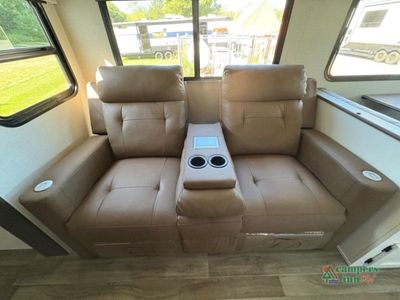 2026 Venture RV SportTrek - Photo 32