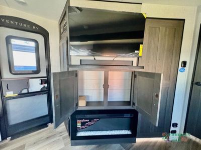2026 Venture RV SportTrek - Photo 28