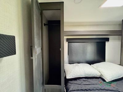 2026 Venture RV SportTrek - Photo 41