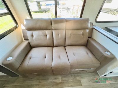 2026 Venture RV SportTrek - Photo 31