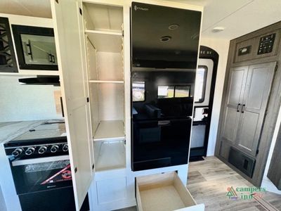2026 Venture RV SportTrek - Photo 14