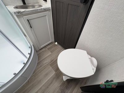 2026 Venture RV SportTrek - Photo 47