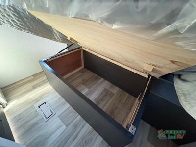 2026 Venture RV SportTrek - Photo 44