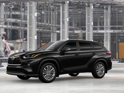2026 Toyota Highlander Hybrid — rear three-quarter view
