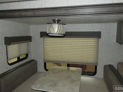 2020 Coachmen Apex Ultra Lite — photo 14 view