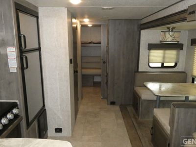 2020 Coachmen Apex Ultra Lite — detail view