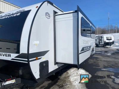2026 Forest River RV Cherokee Grey Wolf Black Label - Photo 3