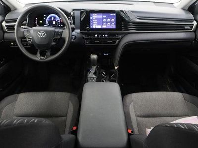 2025 Toyota Camry FWD - Photo 29