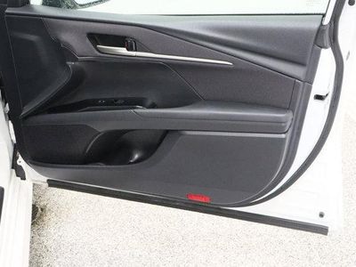 2025 Toyota Camry FWD - Photo 34