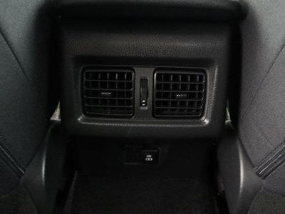 2025 Toyota Camry FWD - Photo 28