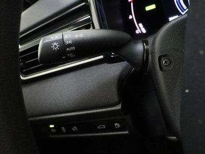 2025 Toyota Camry FWD - Photo 24
