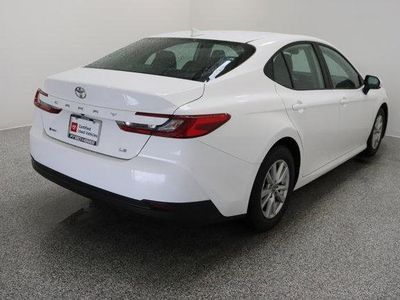 2025 Toyota Camry FWD - Photo 7