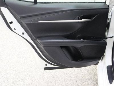2025 Toyota Camry FWD - Photo 25