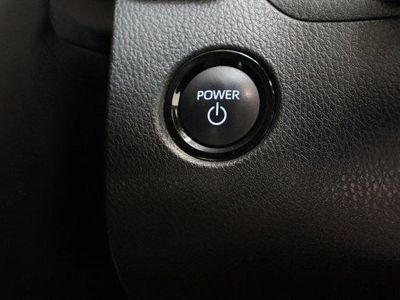 2025 Toyota Camry FWD - Photo 17