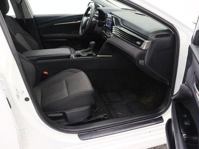 2025 Toyota Camry FWD - Photo 36