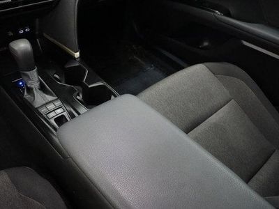 2025 Toyota Camry FWD - Photo 16