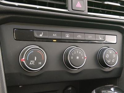 2022 Volkswagen Taos — photo 17 view