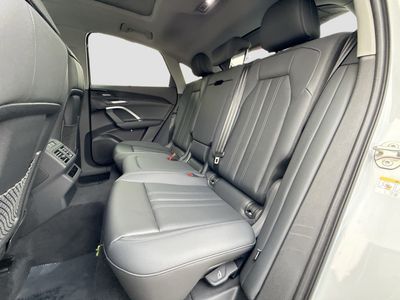 2025 Audi Q5 Sportback — photo 21 view