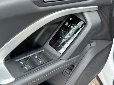 2025 Audi Q5 Sportback — photo 23 view