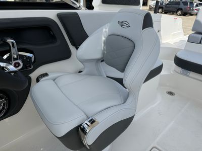 2026 Chaparral 270 OSX - Photo 13