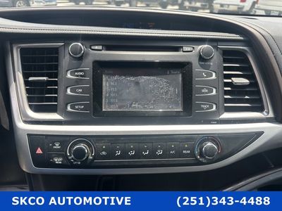 2019 Toyota Highlander - Photo 14