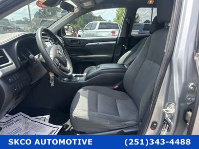 2019 Toyota Highlander - Photo 2