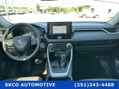 2021 Toyota RAV4 — photo 11 view