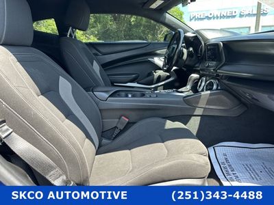 2021 Chevrolet Camaro — photo 16 view