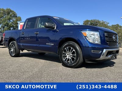 2022 Nissan Titan — photo 12 view