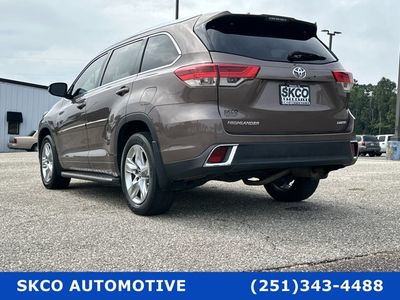 2017 Toyota Highlander - Photo 5