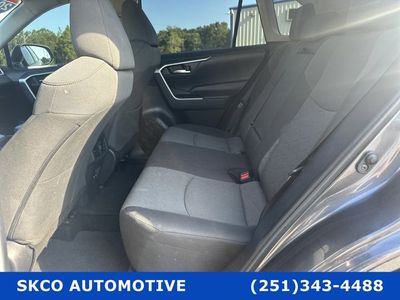 2021 Toyota RAV4 — photo 14 view