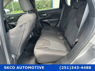2021 Jeep Cherokee - Photo 13