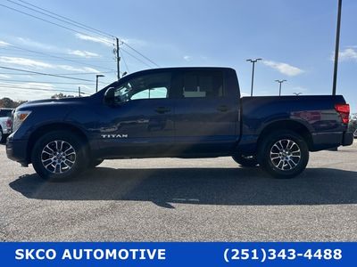 2022 Nissan Titan — photo 14 view