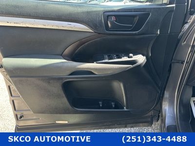 2019 Toyota Highlander - Photo 5