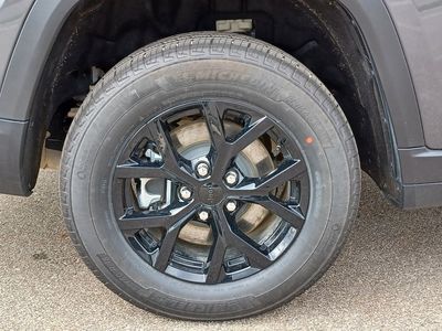 2026 Jeep Grand Cherokee — detail view