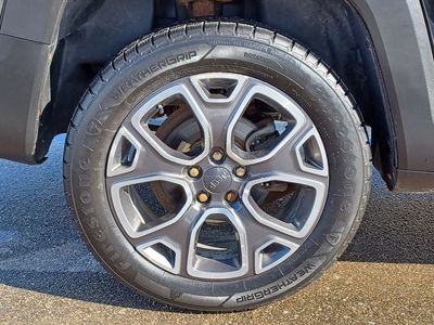 2016 Jeep Renegade — detail view