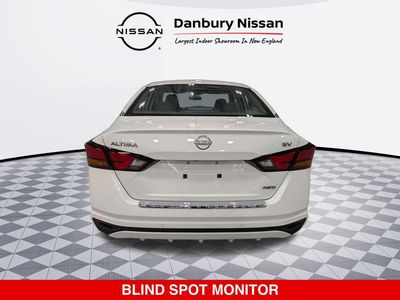 2023 Nissan Altima — detail view