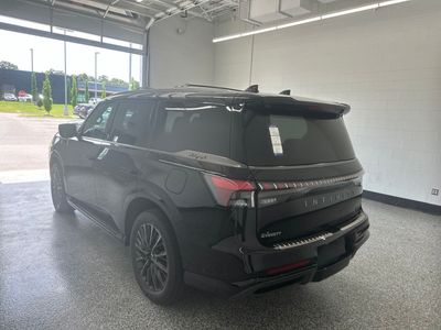 2027 INFINITI QX80 — side profile view